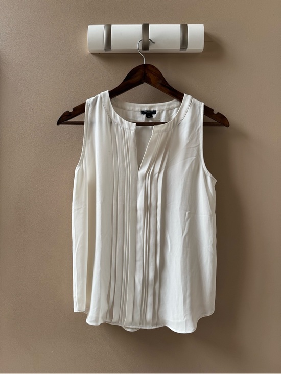 Ann Taylor Tops - Ann Taylor White Pintuck Sleeveless Camisole